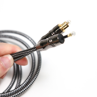 Le câble audio optique TOSLINK tressé par Digital a plaqué le métal 4K Connecotr pour la barre de son de théâtre