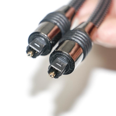 Coquille en métal tressée en nylon noir Toslink OD6.0 pour le câble TV de haut-parleur numérique de sortie 1.2M