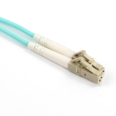 Le port gris 0.9mm de nattes de fibre de ruban de noyau de LC UPC 12 bleu Gigabit Ethernet accélère 1.5m-3m