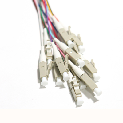 Le port gris 0.9mm de nattes de fibre de ruban de noyau de LC UPC 12 bleu Gigabit Ethernet accélère 1.5m-3m