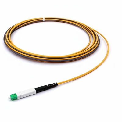 En mode unique OS2 G.657.A1 Cable à fibre optique avec ferrule UPC