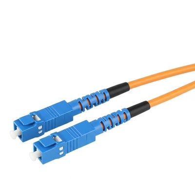 Cable à fibre optique personnalisé en orange pour des solutions de transfert de données personnalisées